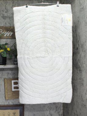 NWT Knightsbridge Cotton Bath Rug with Non-Slip Backing Ivory Off White 24x40